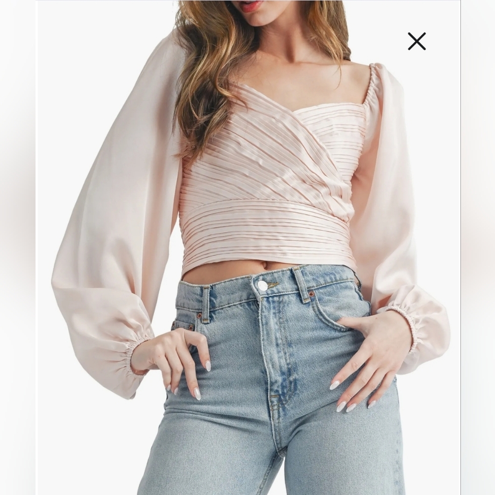 Lush Balloon Sleeve Pleat Top
